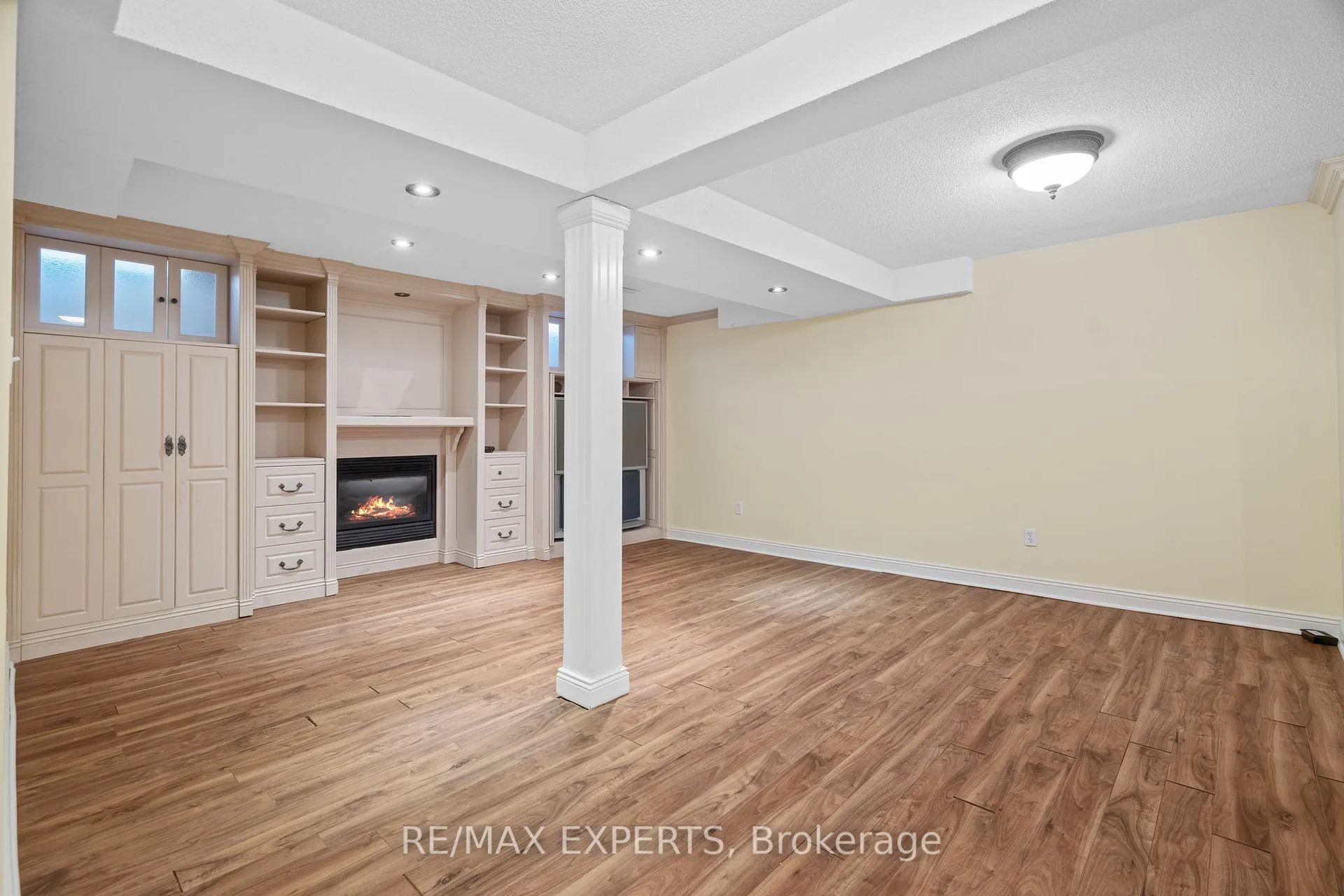 Photo 31 of 39 Michelle Drive, Vaughan, East Woodbridge — HOMEH