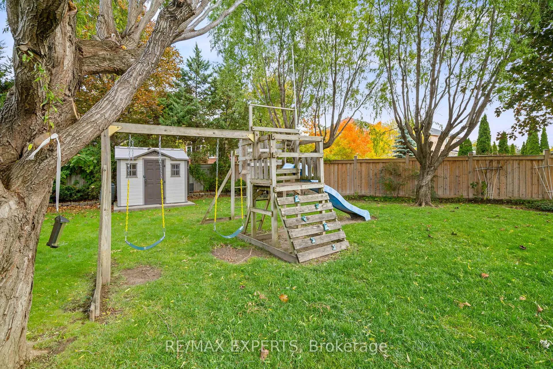 Photo 36 of 39 Michelle Drive, Vaughan, East Woodbridge — HOMEH