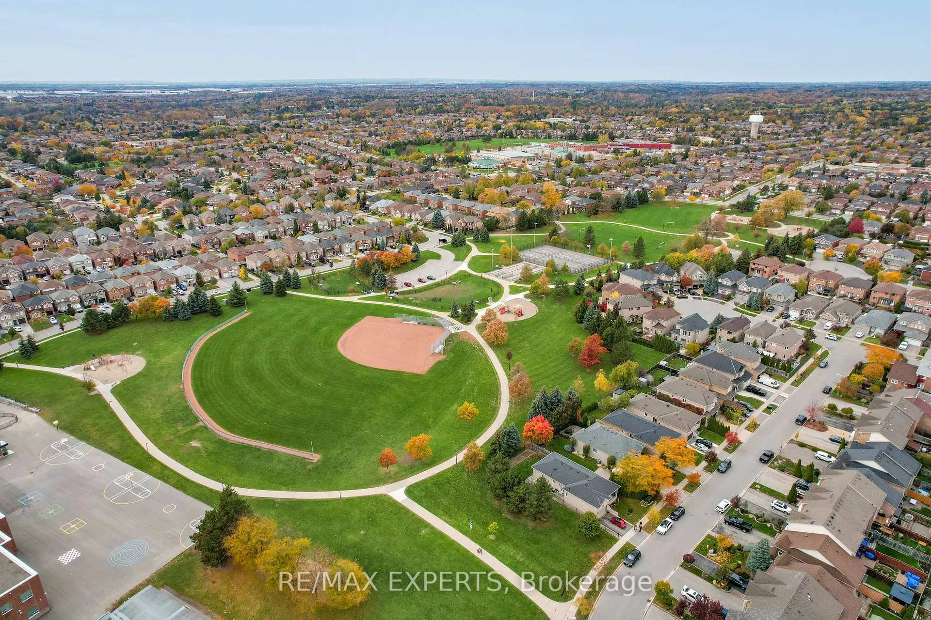 Photo 47 of 39 Michelle Drive, Vaughan, East Woodbridge — HOMEH