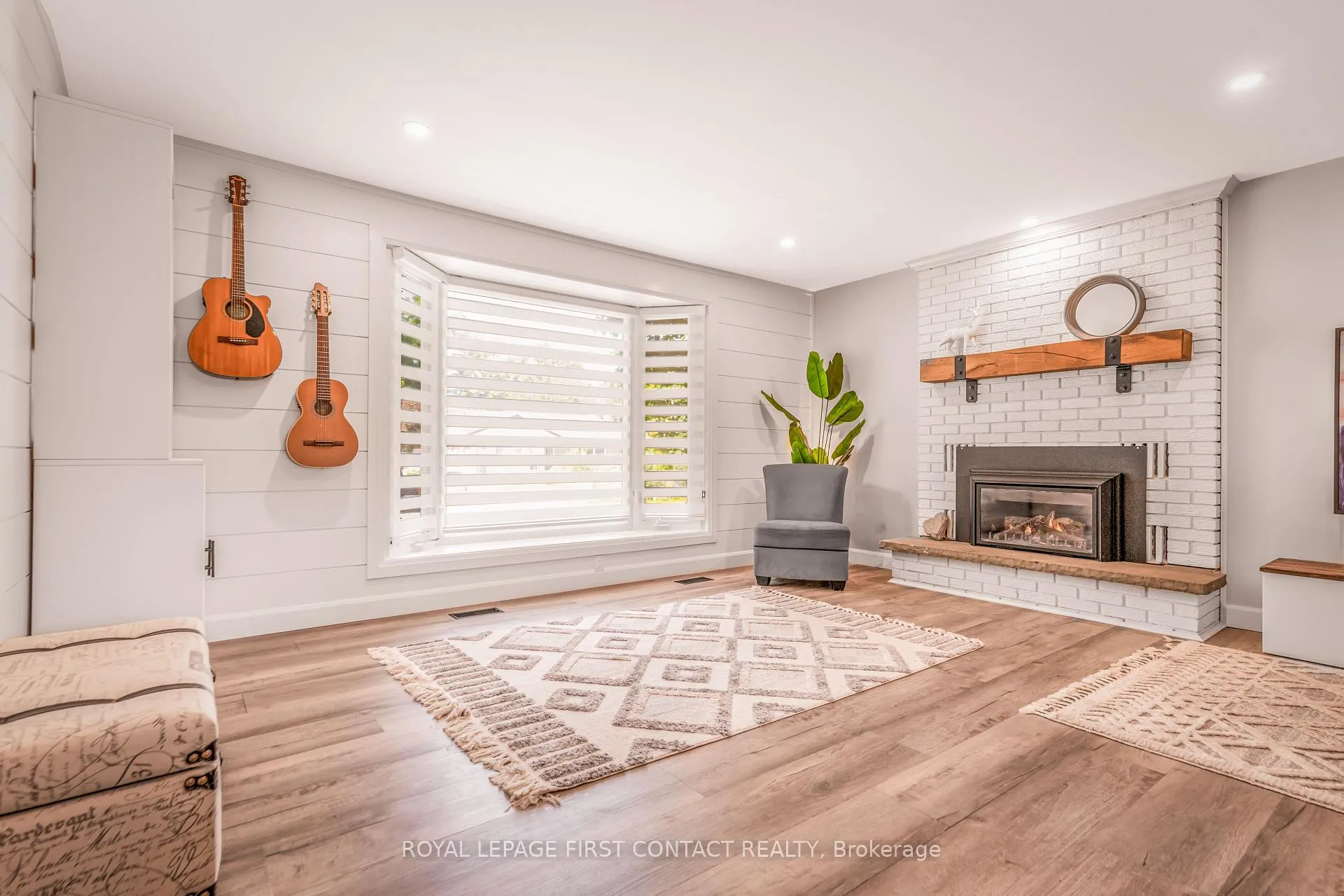 Photo 3 of 155 Napier Street, Barrie, Codrington — HOMEH