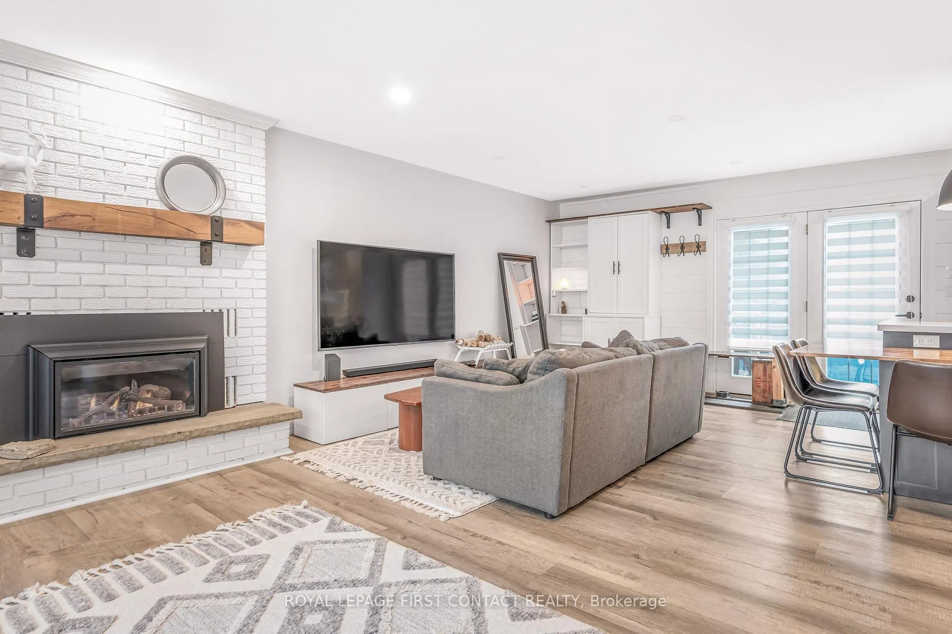 Photo 4 of 155 Napier Street, Barrie, Codrington — HOMEH