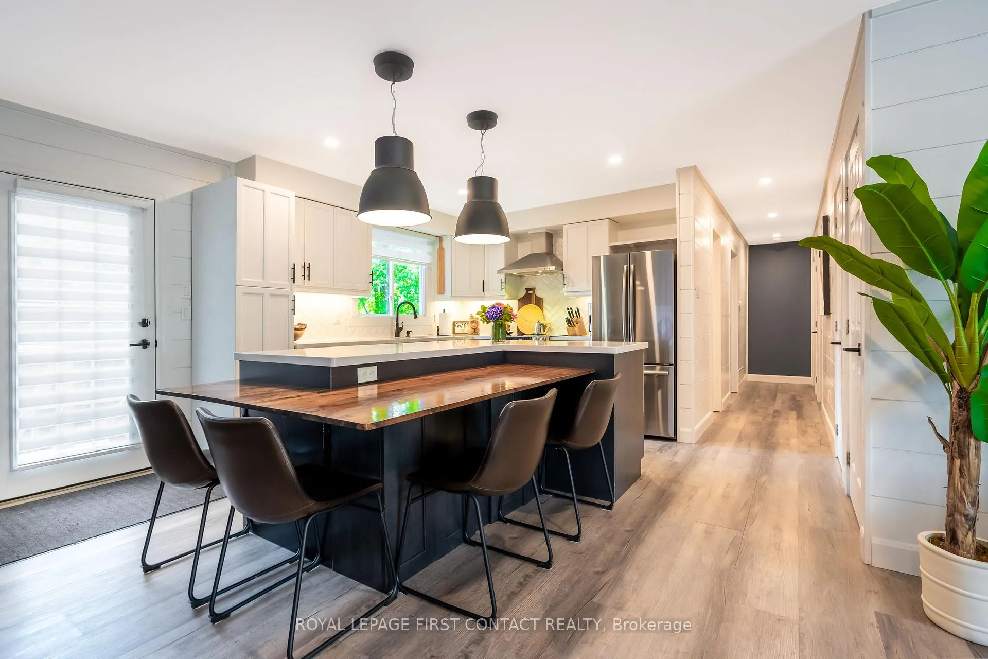 Photo 5 of 155 Napier Street, Barrie, Codrington — HOMEH
