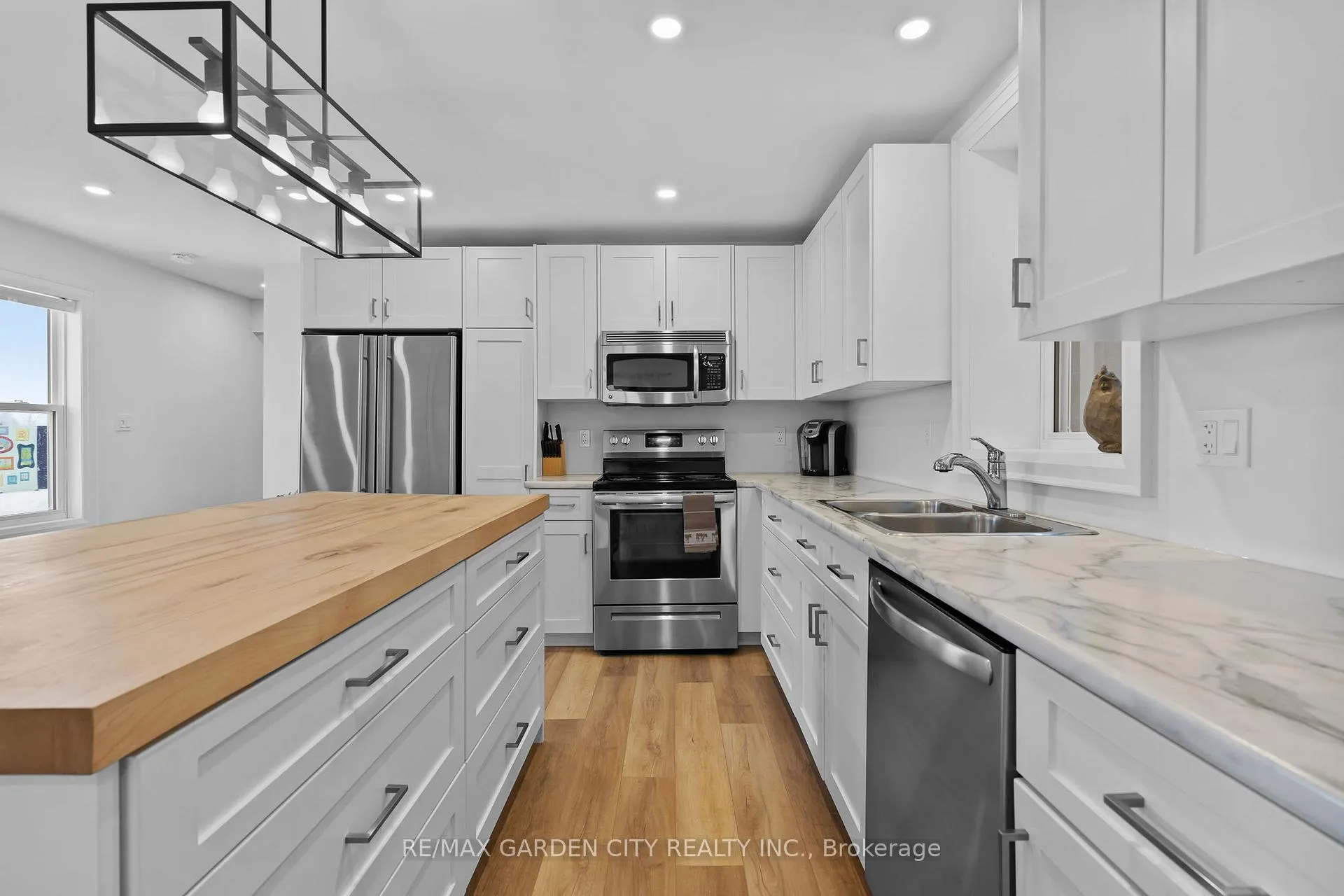 Photo 10 of 64 Vale Avenue, St. Catharines, Downtown — HOMEH