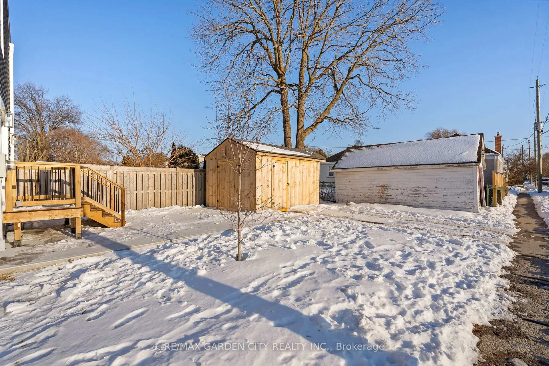 Photo 25 of 64 Vale Avenue, St. Catharines, Downtown — HOMEH