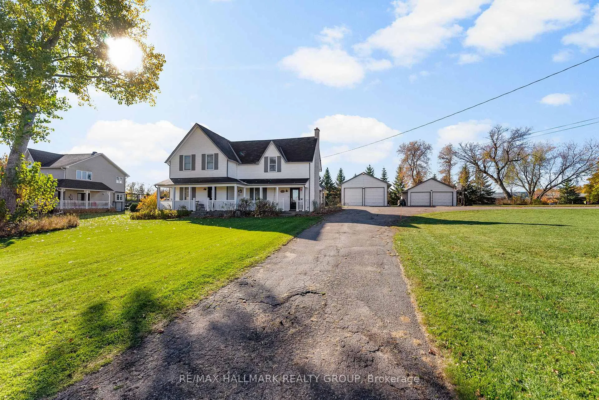 Photo 4 of 1456 Meadow Drive, Ottawa, Greely — HOMEH