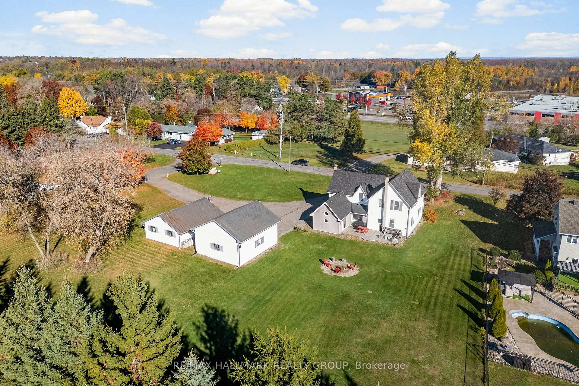 Photo 7 of 1456 Meadow Drive, Ottawa, Greely — HOMEH