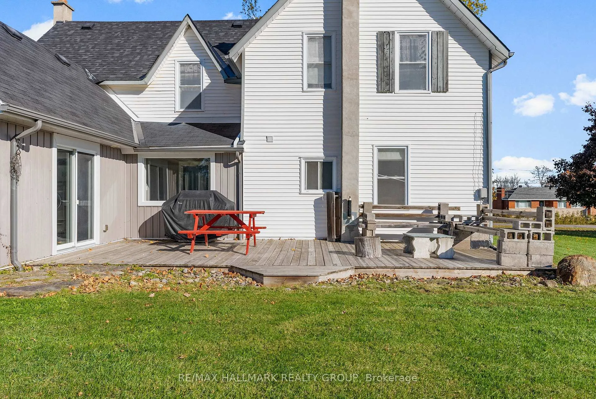 Photo 11 of 1456 Meadow Drive, Ottawa, Greely — HOMEH