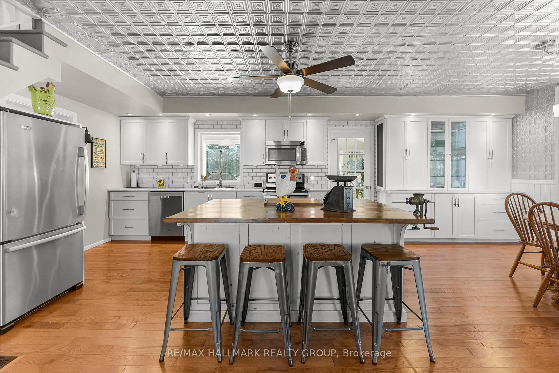 Photo 15 of 1456 Meadow Drive, Ottawa, Greely — HOMEH