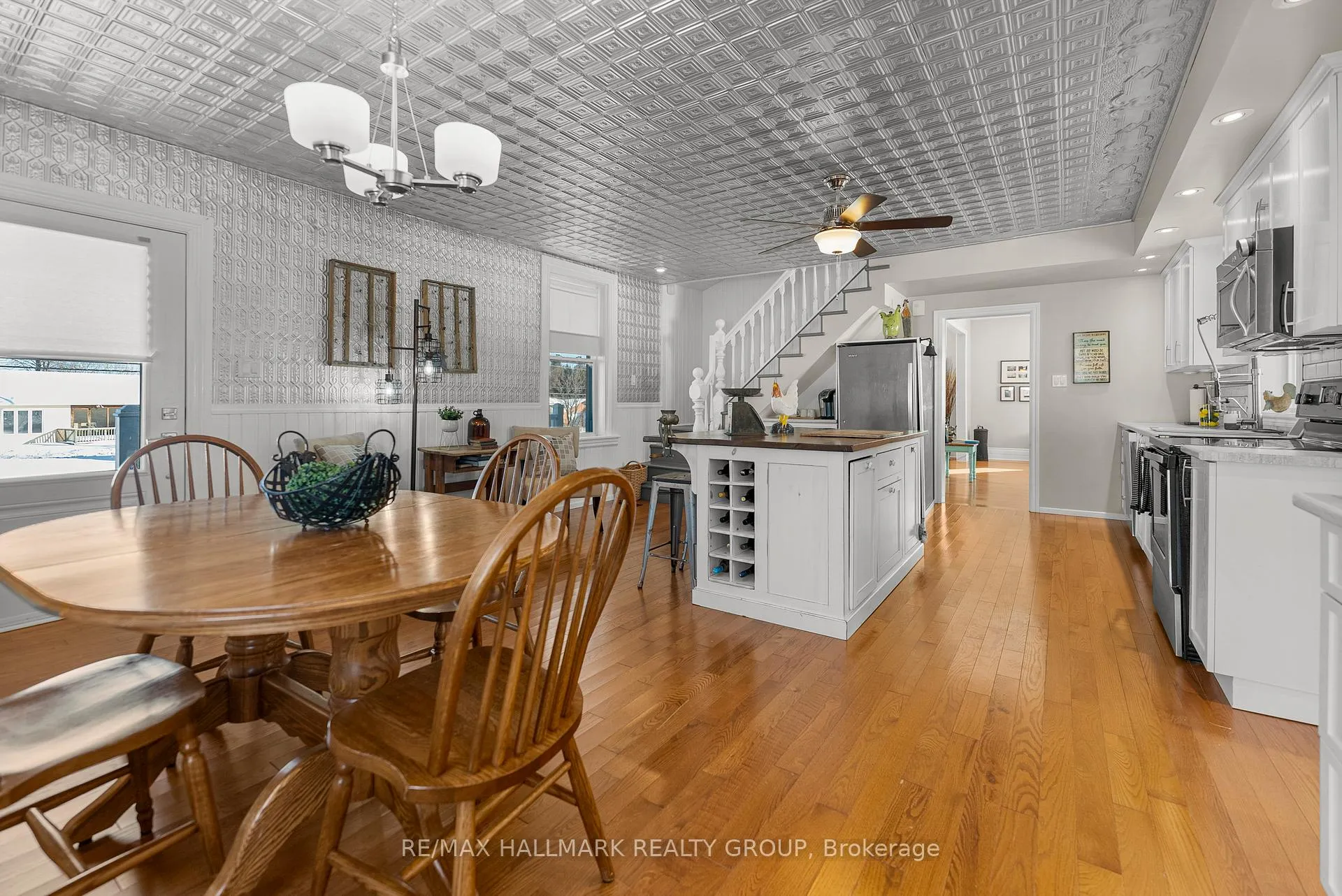 Photo 17 of 1456 Meadow Drive, Ottawa, Greely — HOMEH