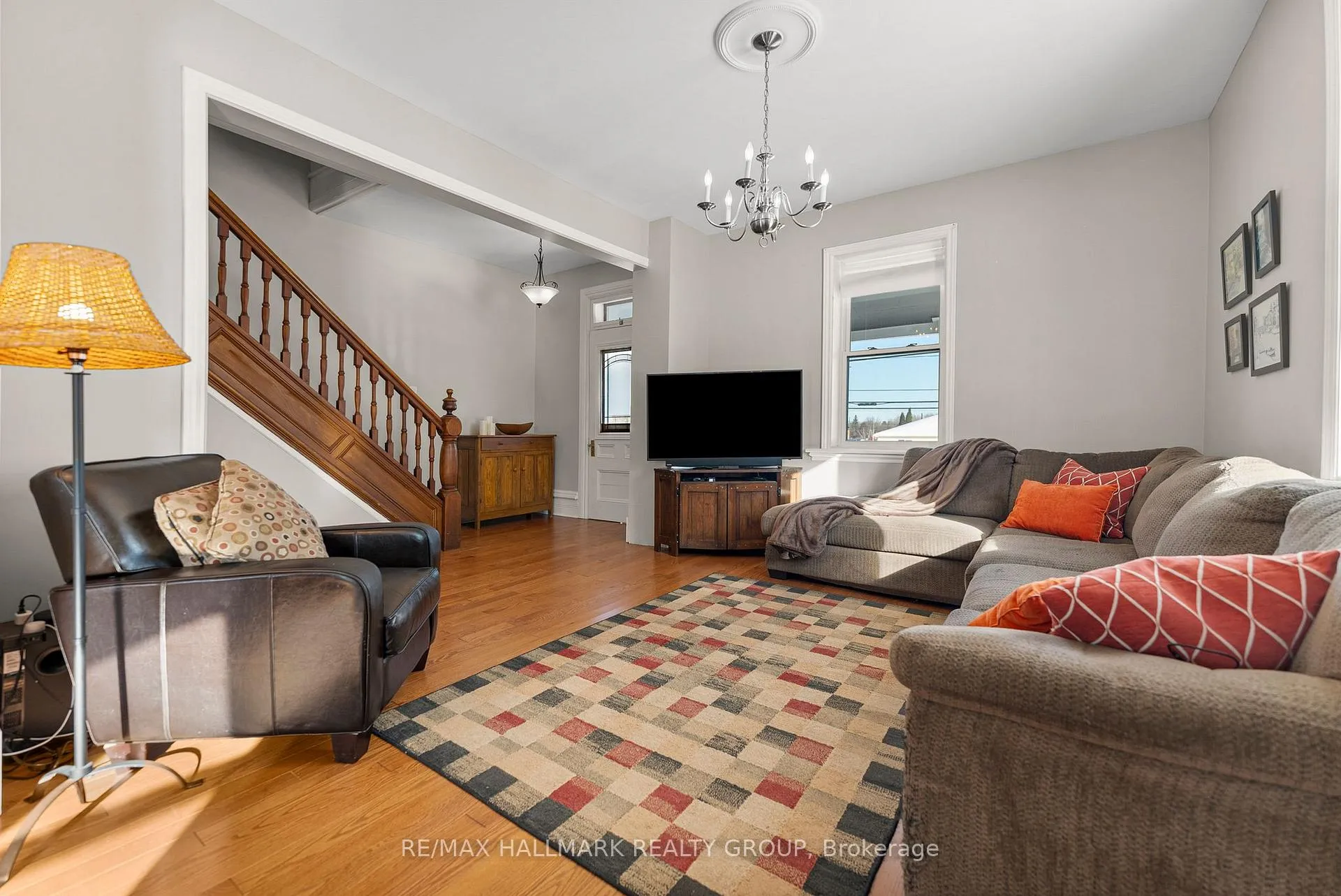 Photo 24 of 1456 Meadow Drive, Ottawa, Greely — HOMEH