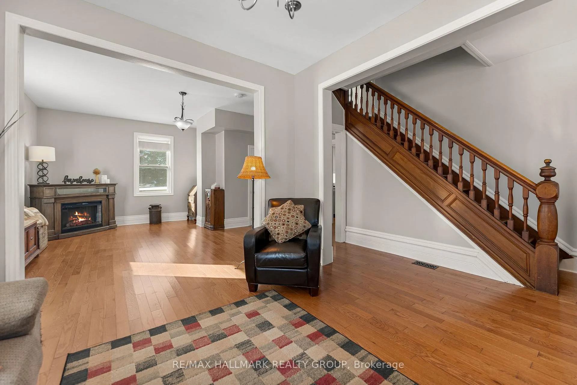 Photo 26 of 1456 Meadow Drive, Ottawa, Greely — HOMEH