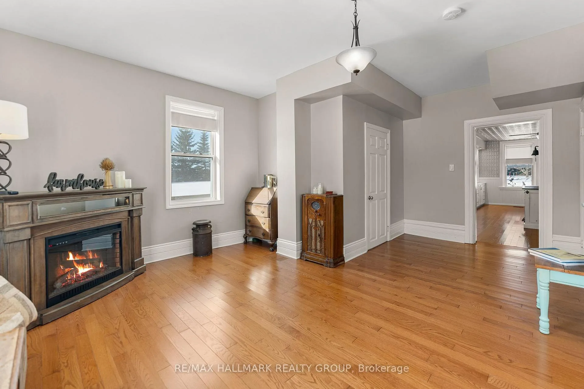 Photo 27 of 1456 Meadow Drive, Ottawa, Greely — HOMEH