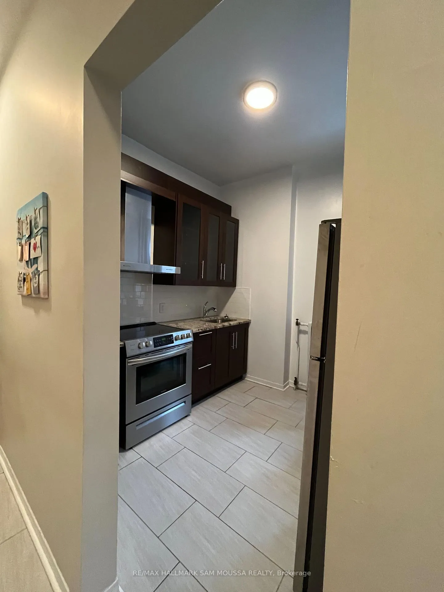 Photo 6 of Unit 6, 232 Cooper Street, Ottawa, Ottawa Centre — HOMEH