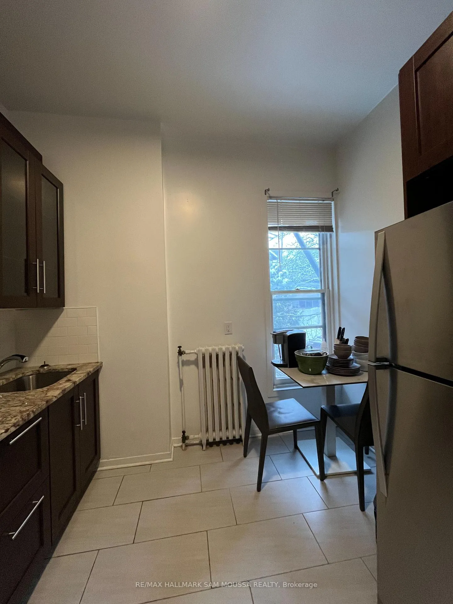 Photo 7 of Unit 6, 232 Cooper Street, Ottawa, Ottawa Centre — HOMEH