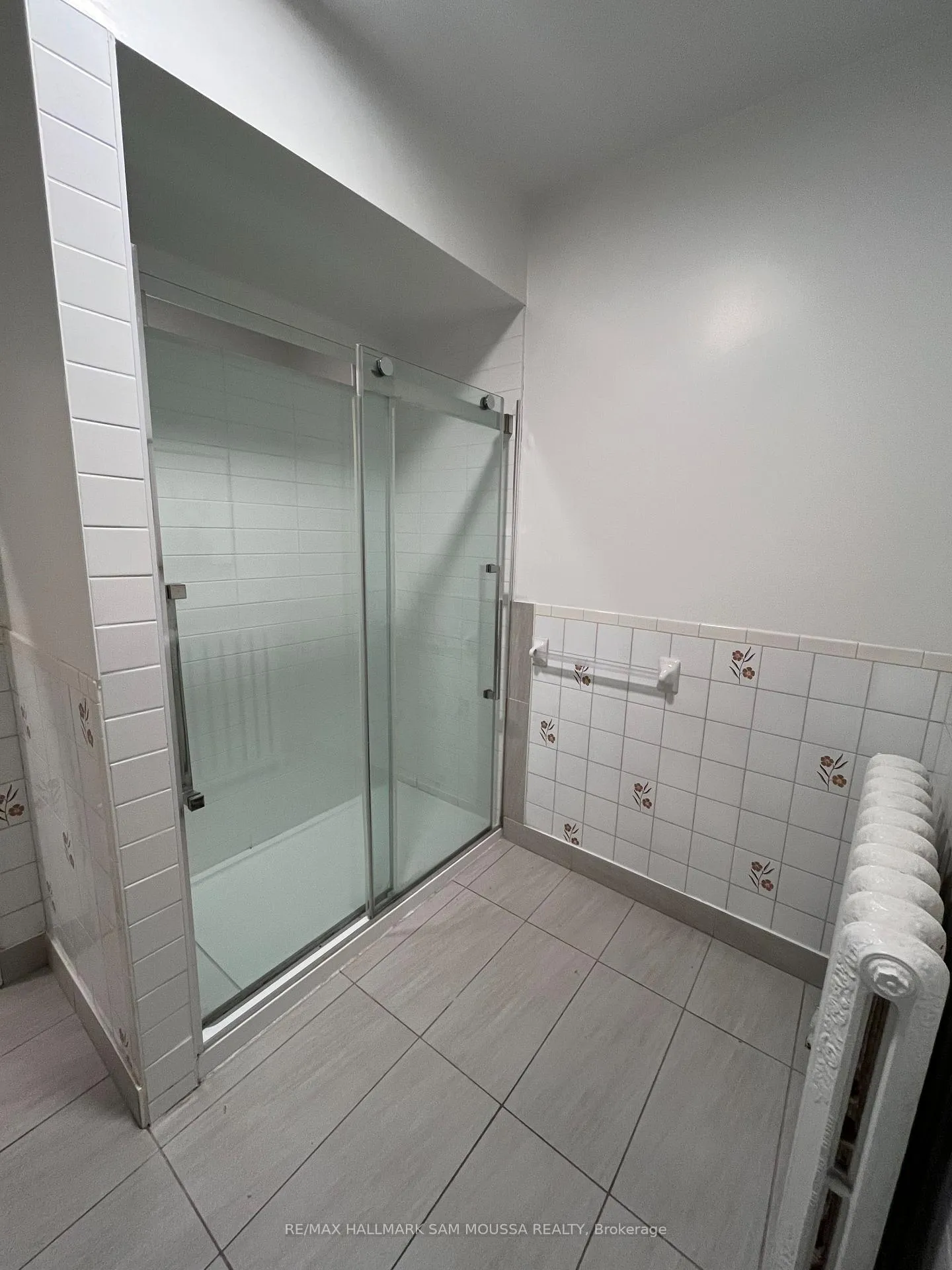 Photo 10 of Unit 6, 232 Cooper Street, Ottawa, Ottawa Centre — HOMEH