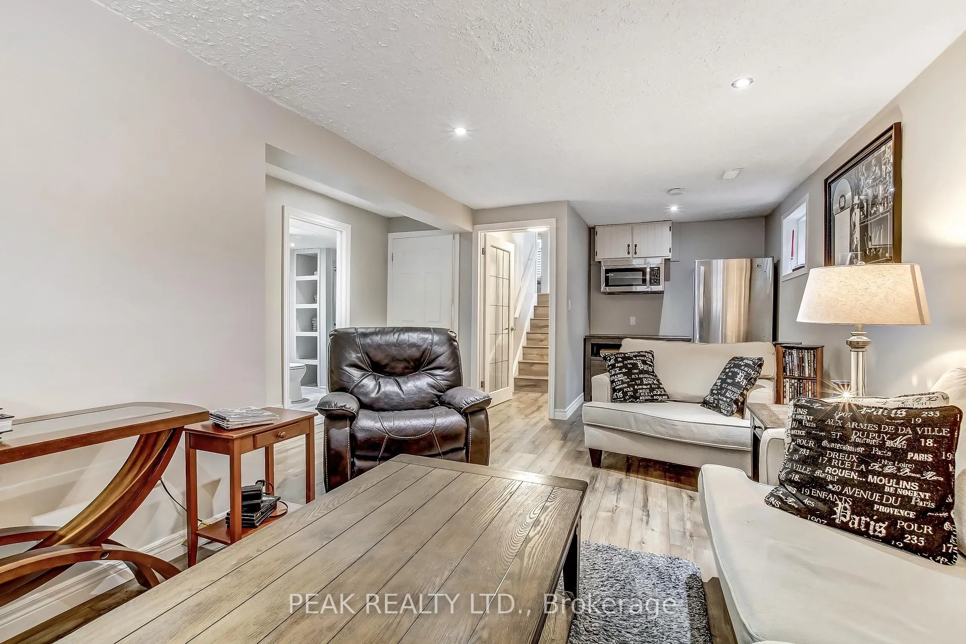 Photo 16 of 4 Maple Crescent, Brant, Paris — HOMEH