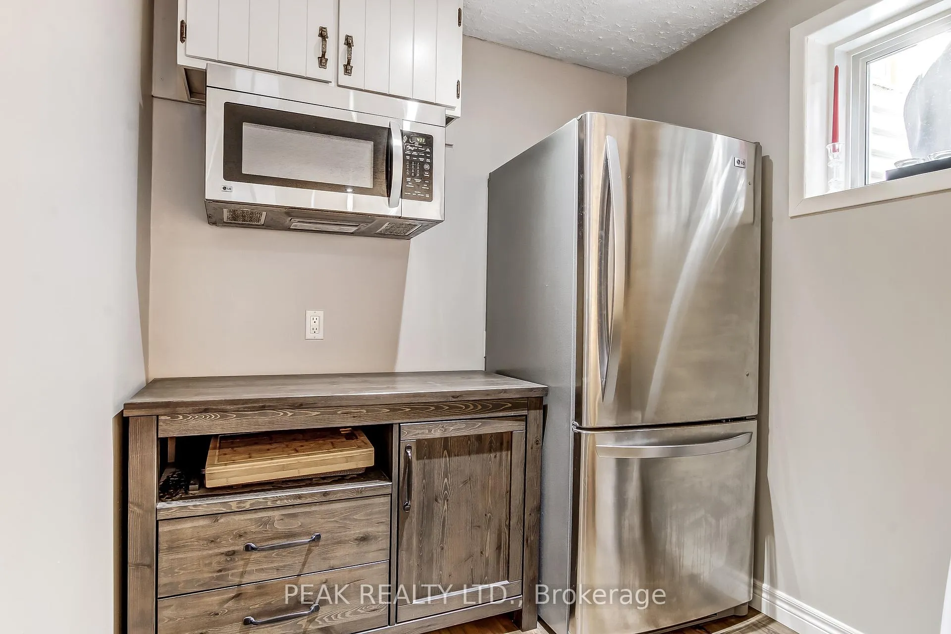 Photo 17 of 4 Maple Crescent, Brant, Paris — HOMEH