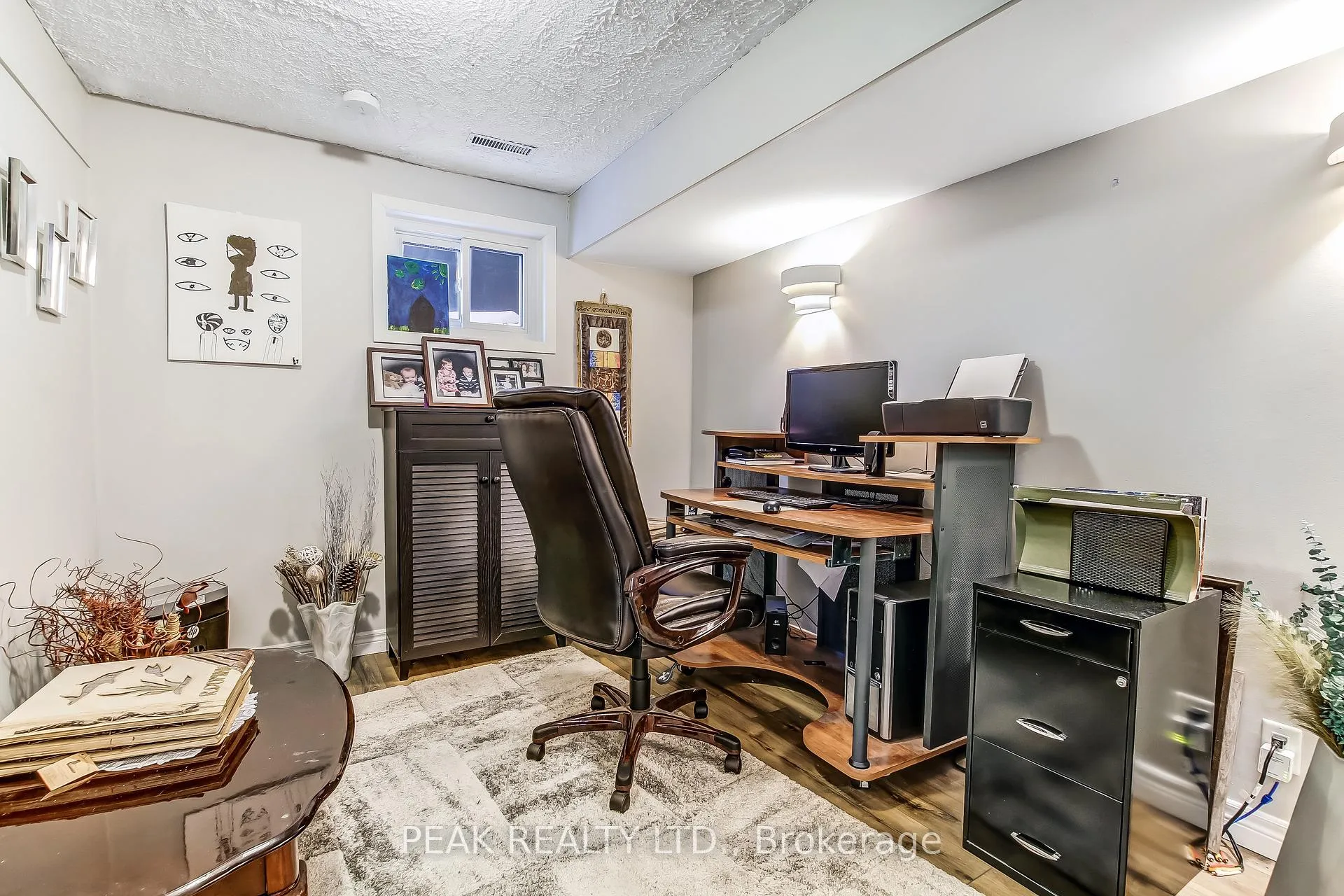 Photo 18 of 4 Maple Crescent, Brant, Paris — HOMEH