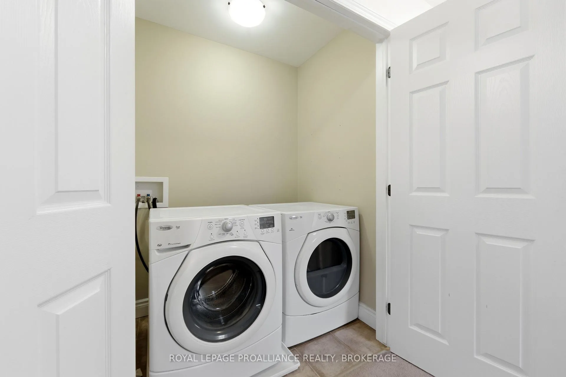 Photo 35 of 316 Janette Street, Kingston, City Northwest — HOMEH
