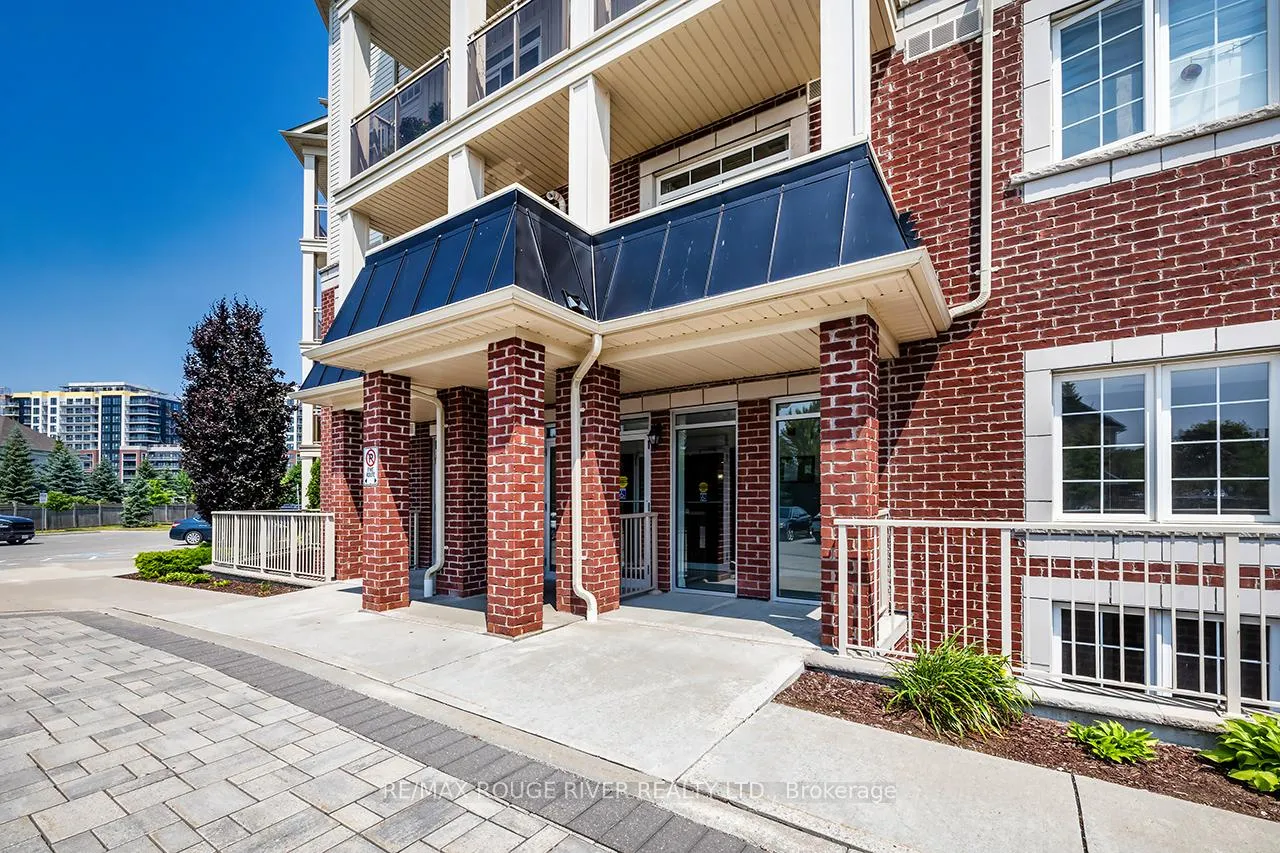 Photo 2 of Unit 322, 84 Aspen Springs Drive, Clarington, Bowmanville — HOMEH