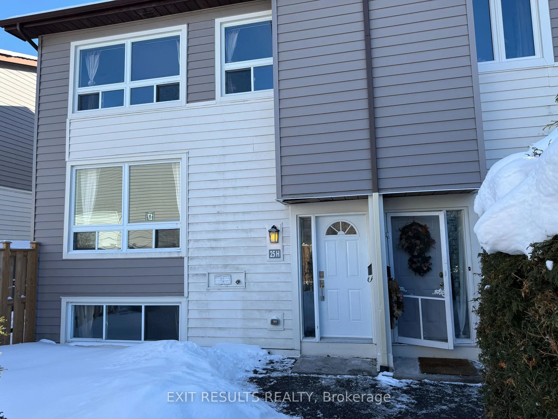 Photo 4 of 25H Banner Road, Ottawa, Sheahan Estates/Trend Village — HOMEH
