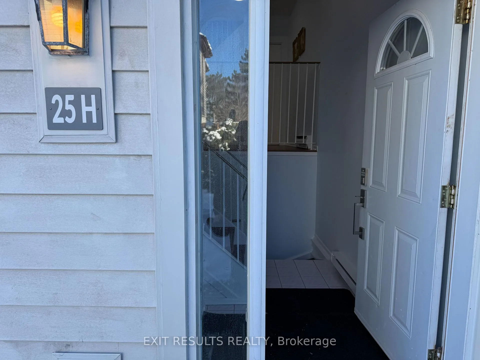 Photo 5 of 25H Banner Road, Ottawa, Sheahan Estates/Trend Village — HOMEH