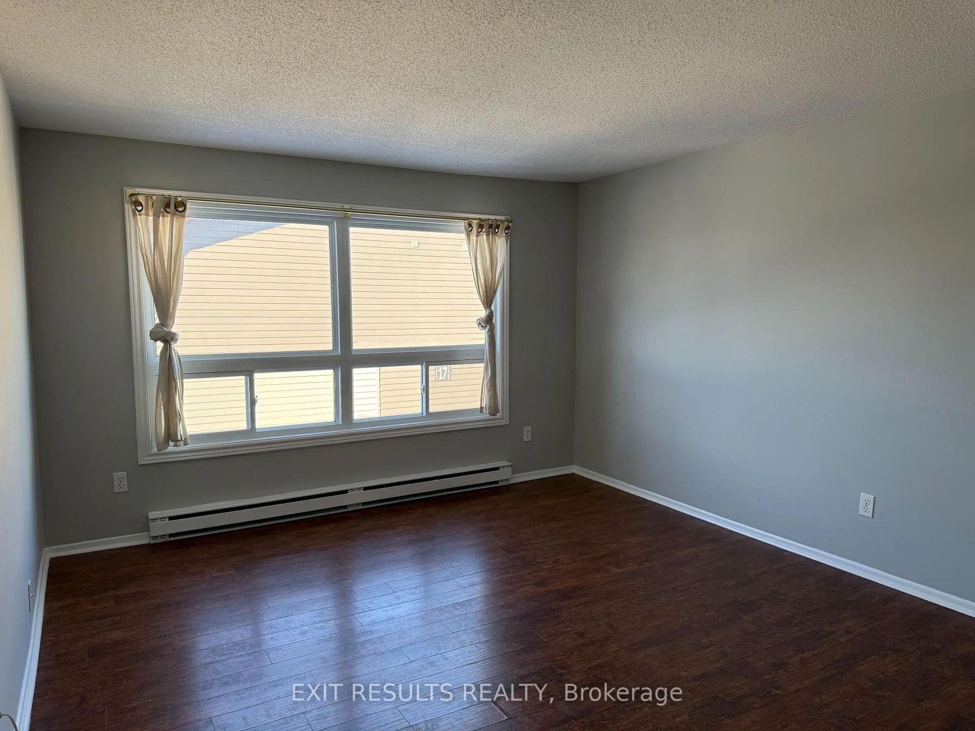 Photo 9 of 25H Banner Road, Ottawa, Sheahan Estates/Trend Village — HOMEH