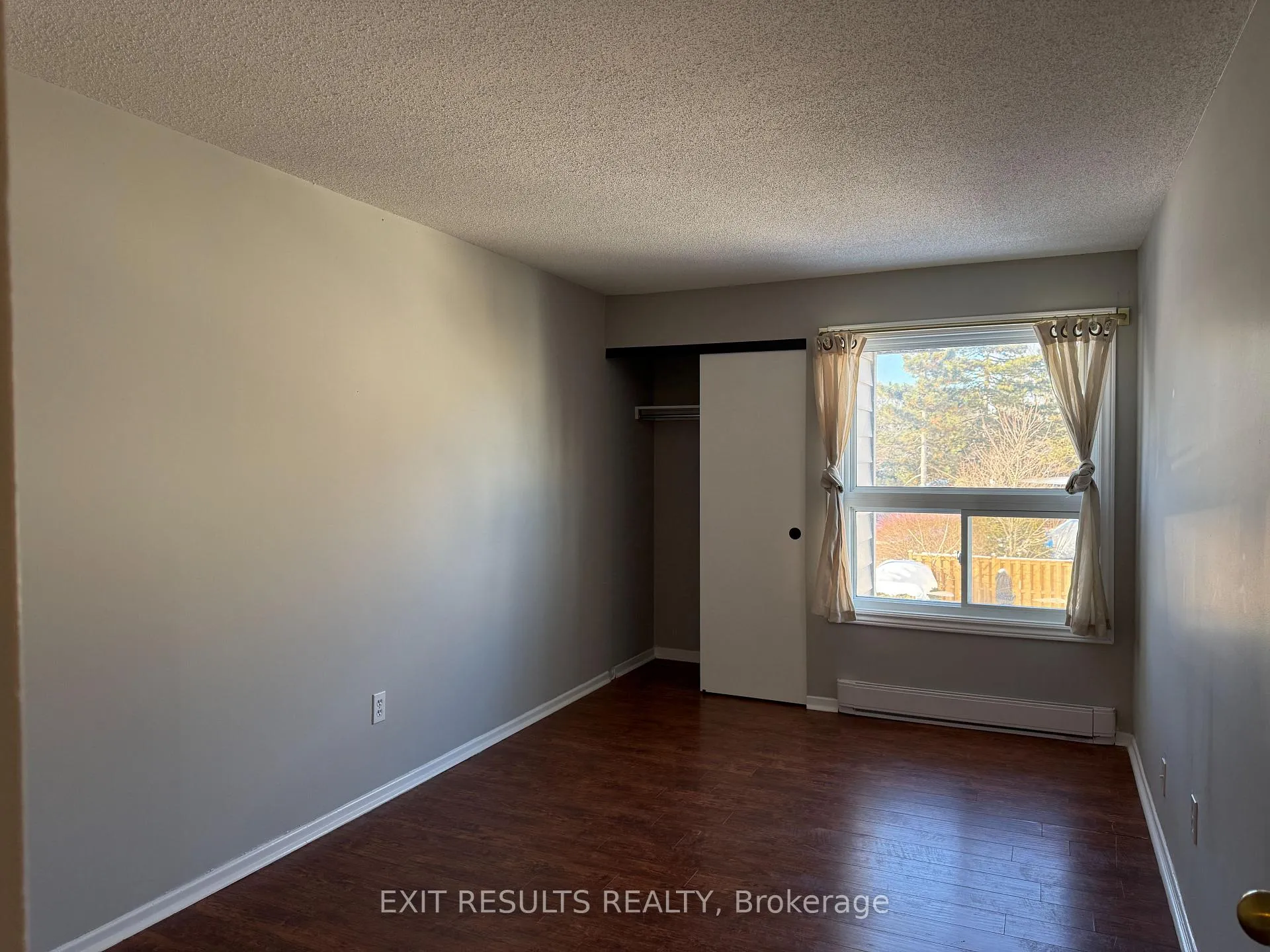 Photo 24 of 25H Banner Road, Ottawa, Sheahan Estates/Trend Village — HOMEH