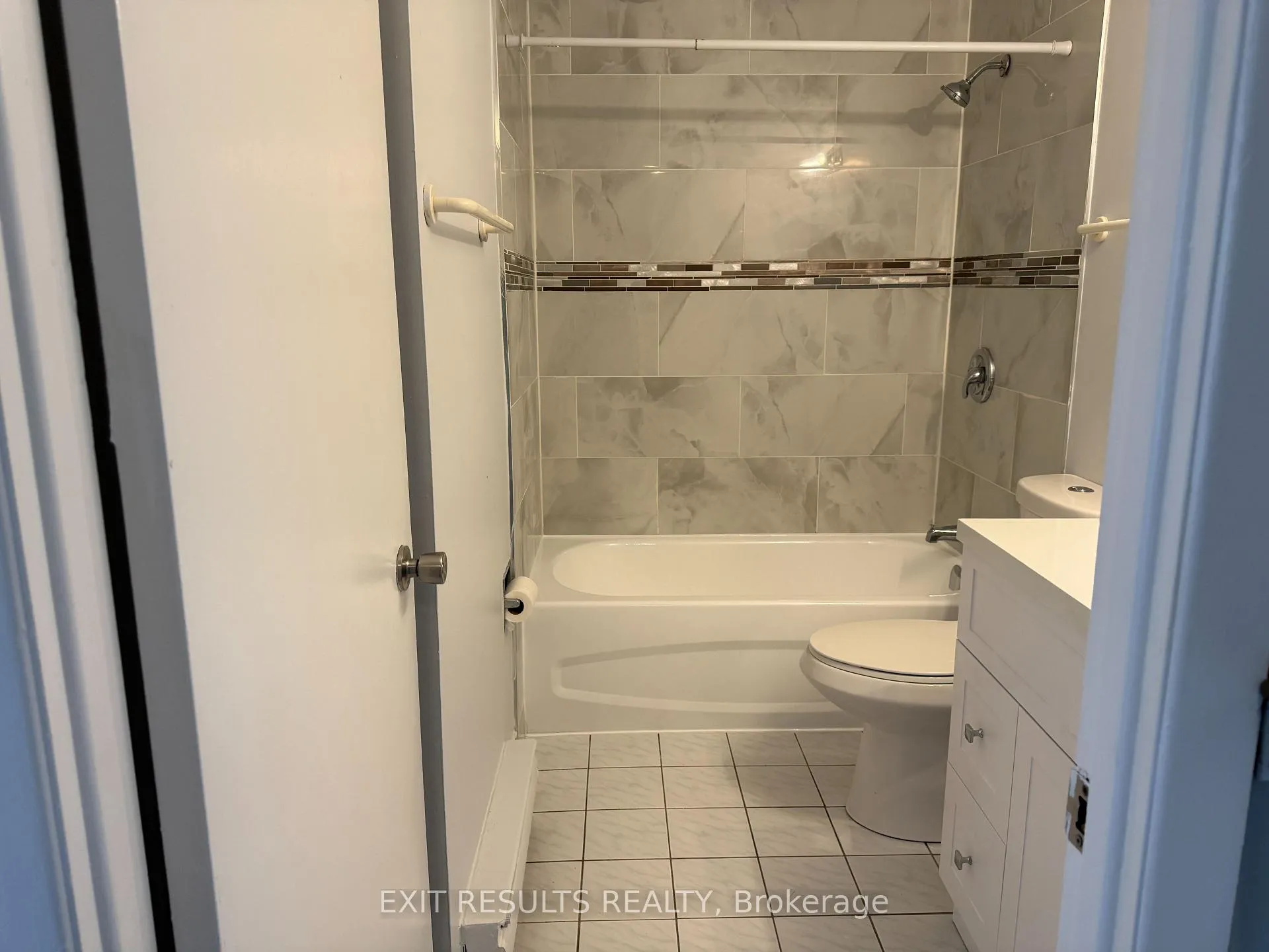 Photo 31 of 25H Banner Road, Ottawa, Sheahan Estates/Trend Village — HOMEH