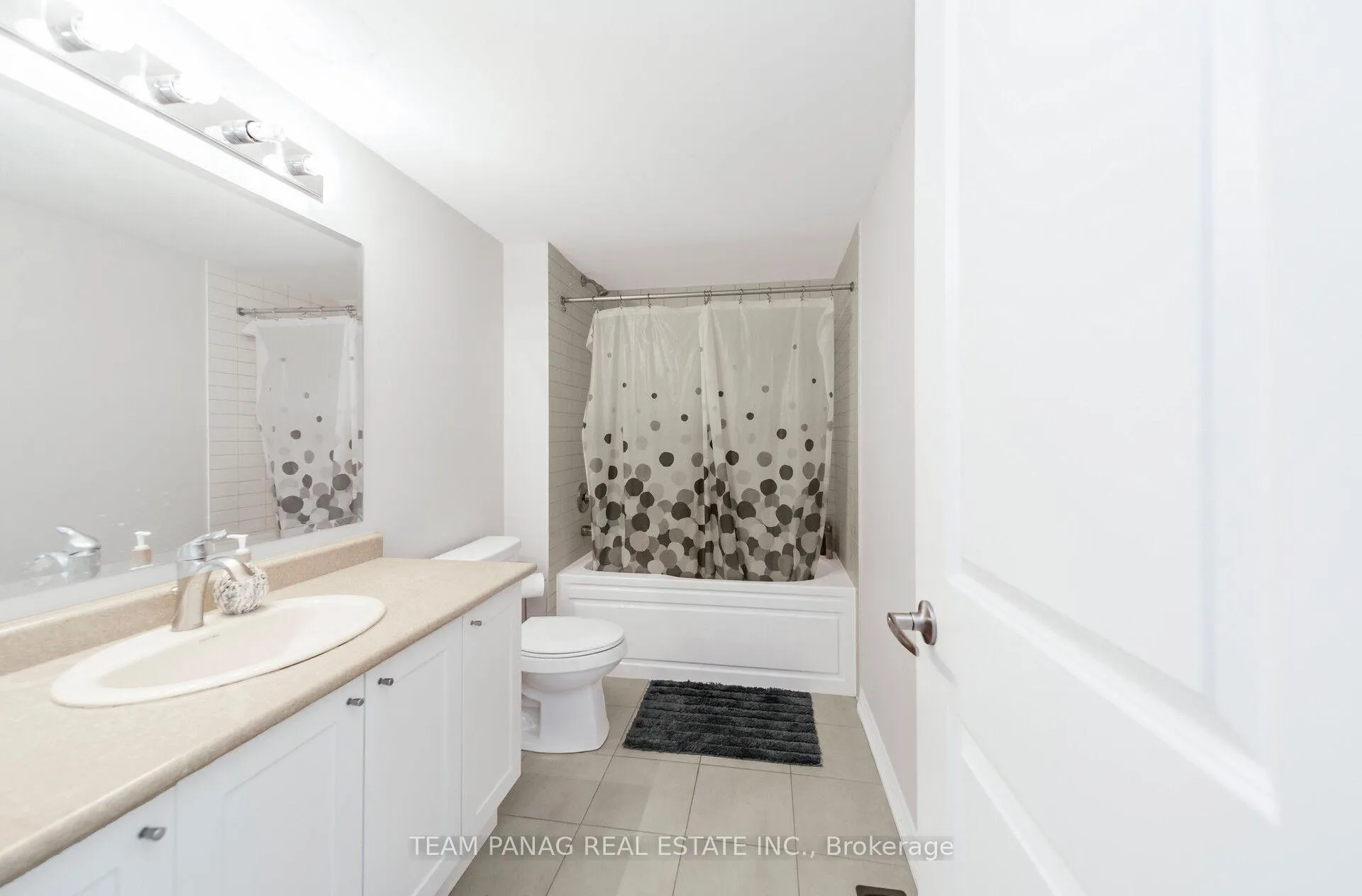 Photo 17 of Unit 83, 701 Homer Watson Boulevard, Waterloo — HOMEH