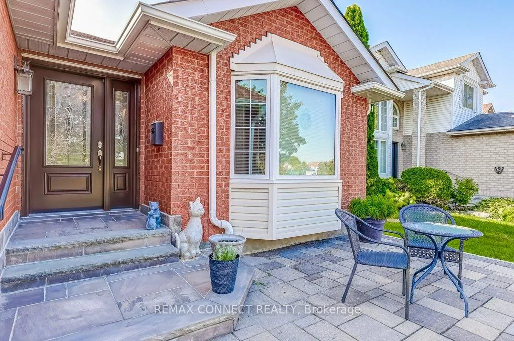 Photo 5 of 863 Deer Valley Drive, Oshawa, Northglen — HOMEH