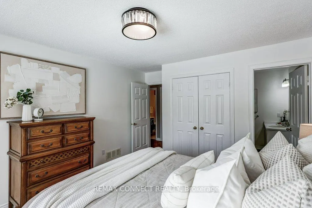 Photo 32 of 863 Deer Valley Drive, Oshawa, Northglen — HOMEH