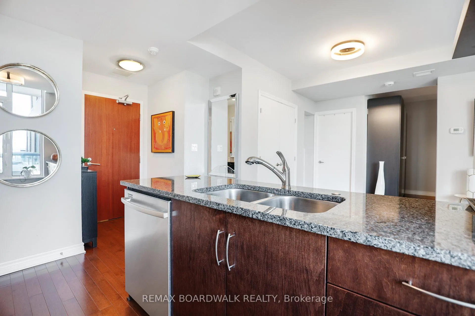 Photo 10 of Unit 407, 575 Byron Avenue, Ottawa, McKellar/Highland — HOMEH