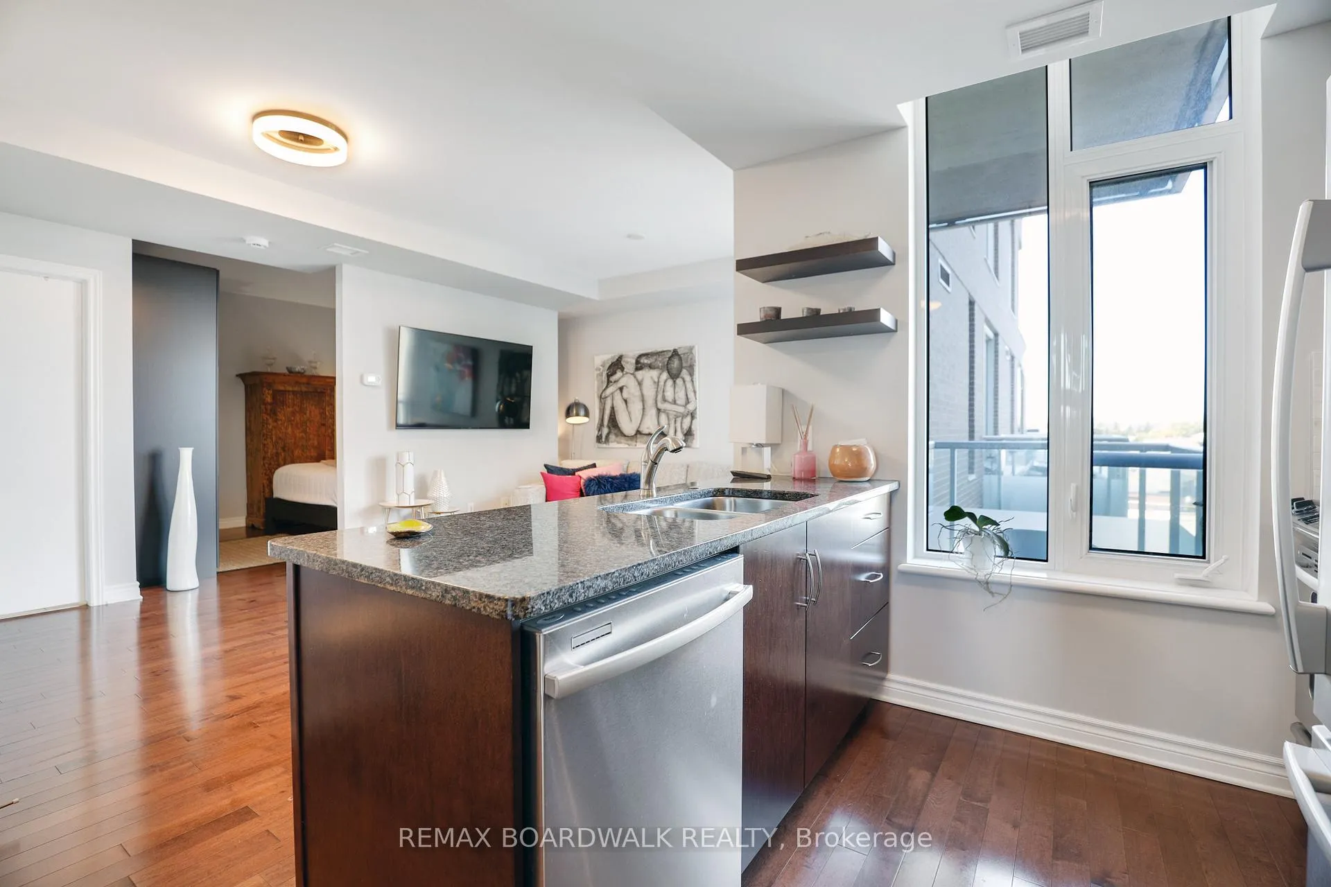 Photo 11 of Unit 407, 575 Byron Avenue, Ottawa, McKellar/Highland — HOMEH