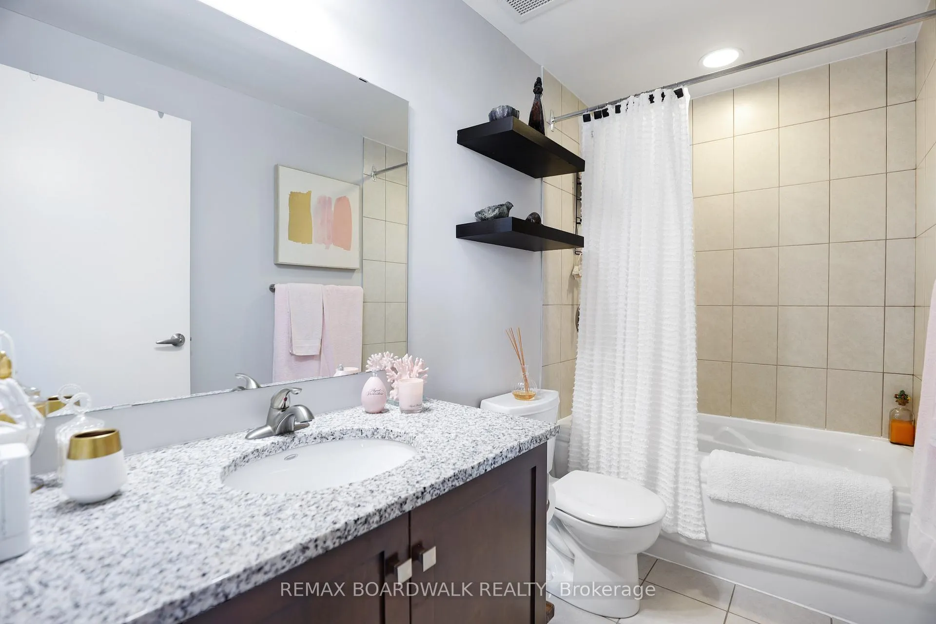 Photo 20 of Unit 407, 575 Byron Avenue, Ottawa, McKellar/Highland — HOMEH