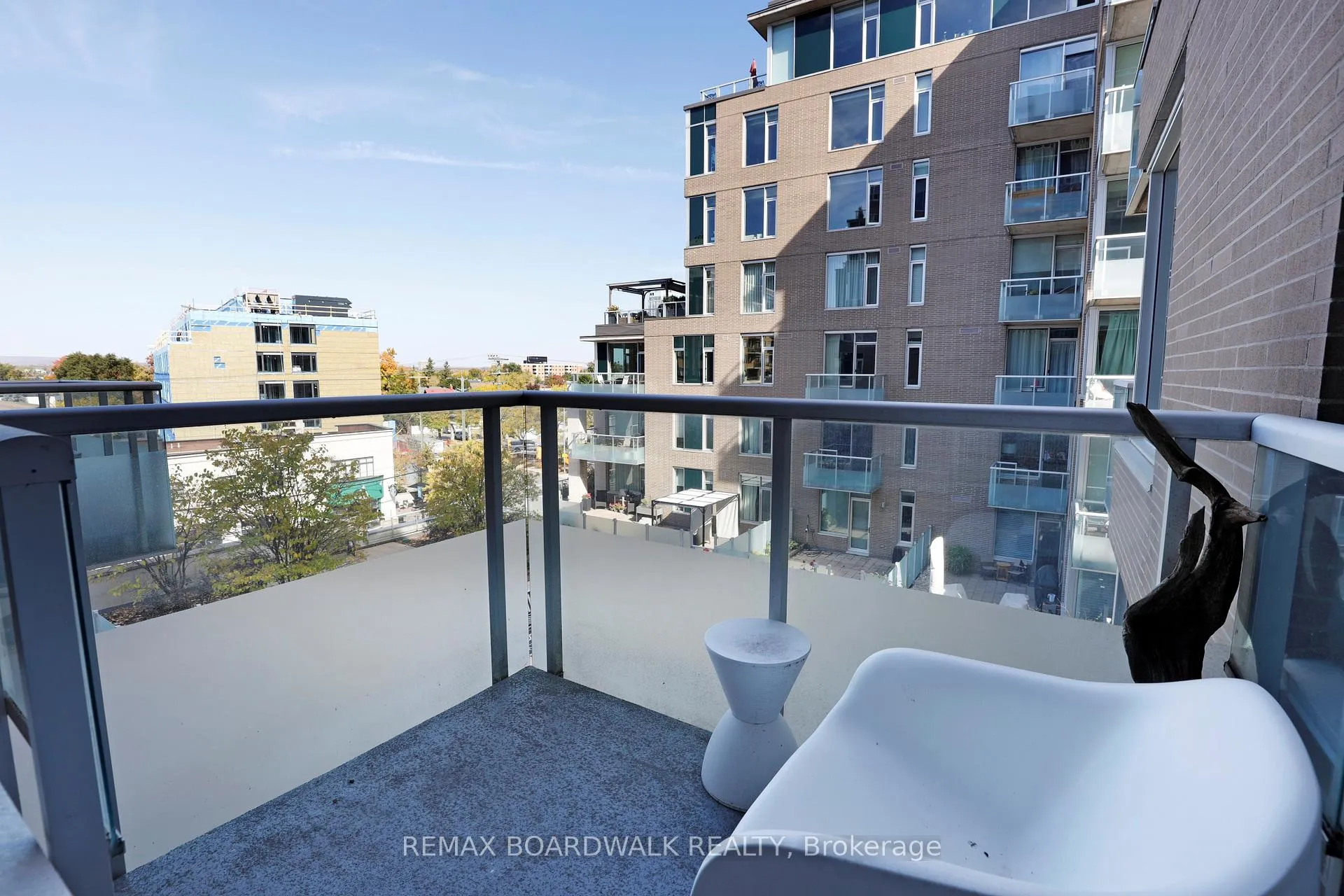 Photo 22 of Unit 407, 575 Byron Avenue, Ottawa, McKellar/Highland — HOMEH