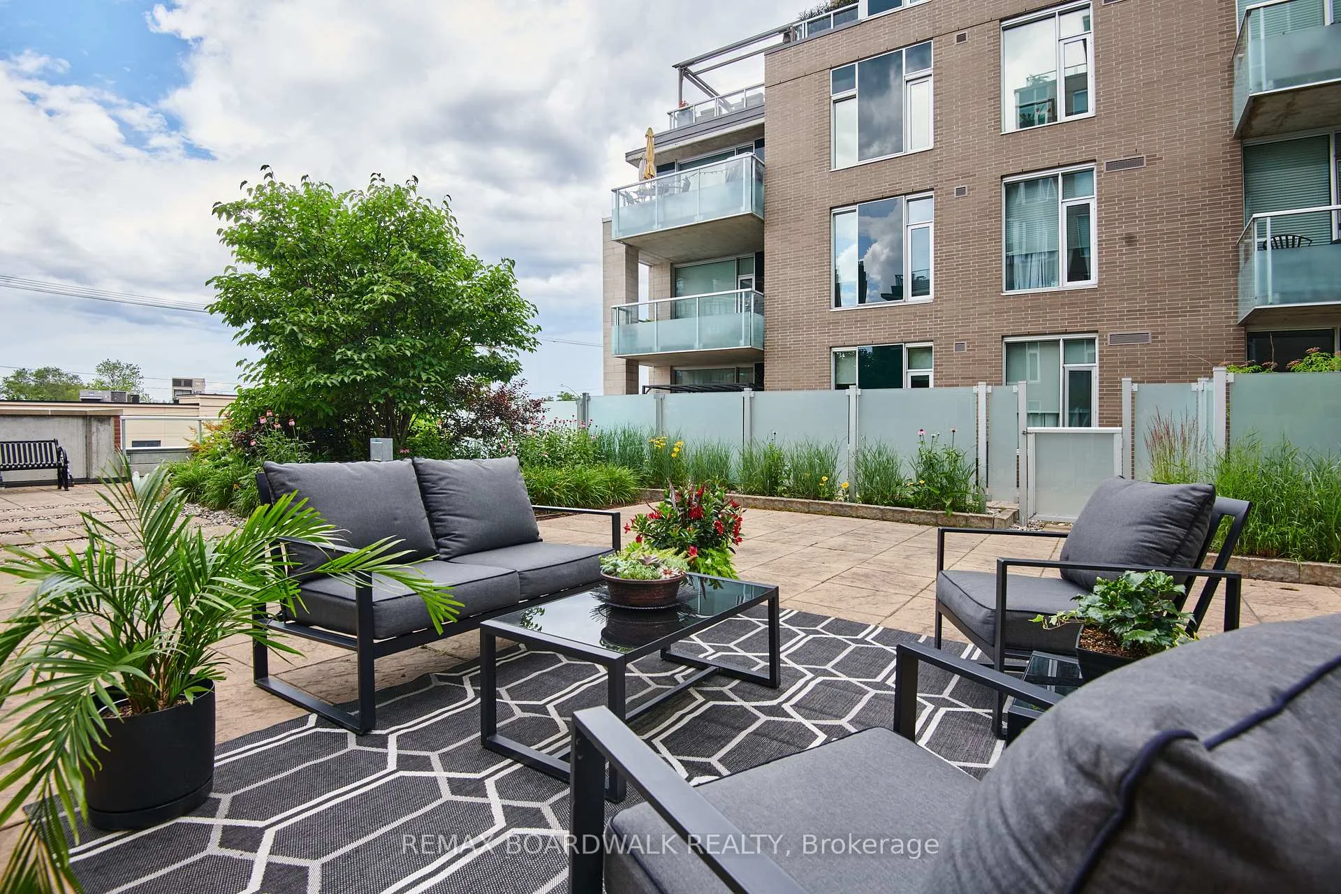 Photo 23 of Unit 407, 575 Byron Avenue, Ottawa, McKellar/Highland — HOMEH