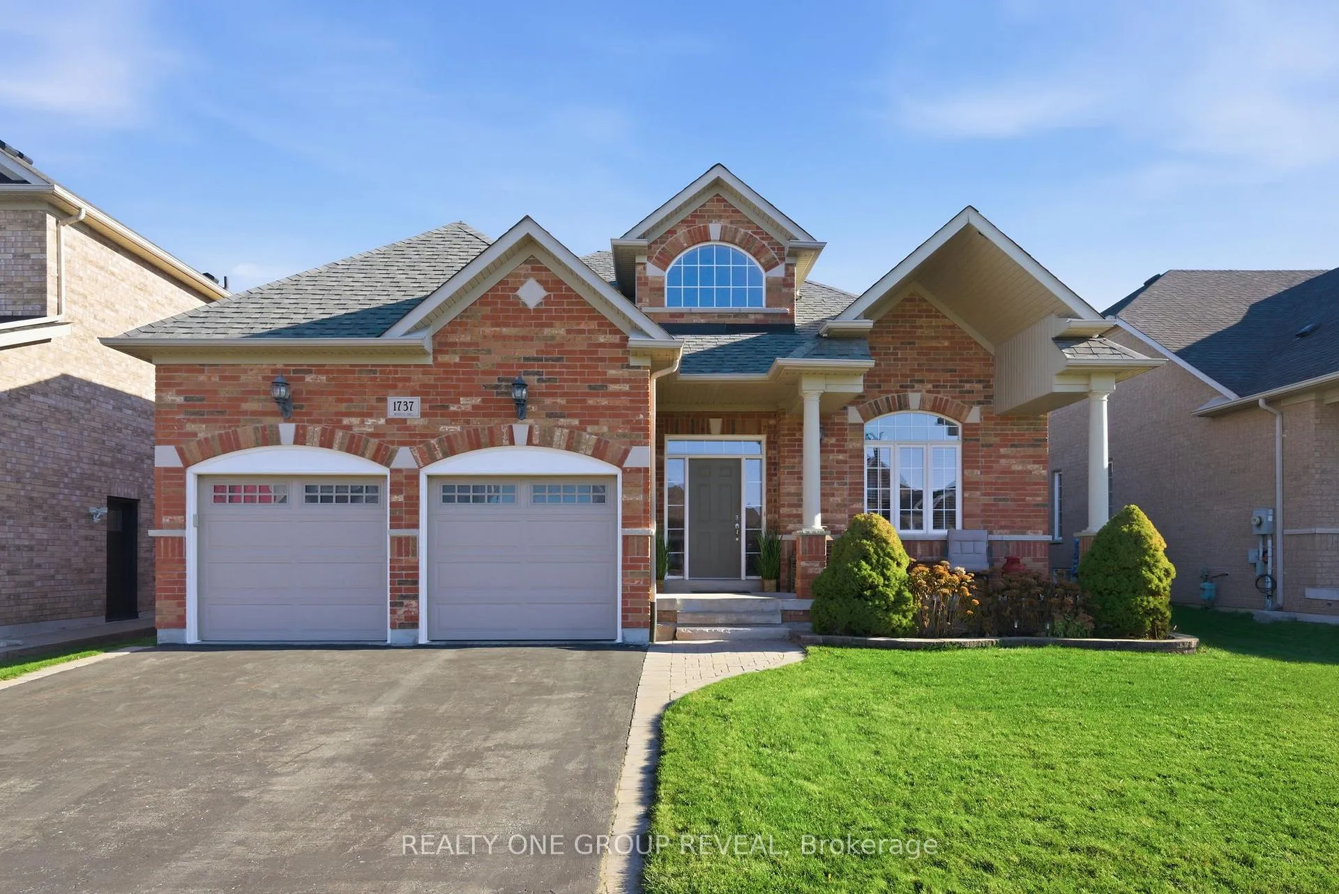 Front of 1737 Clearbrook Drive