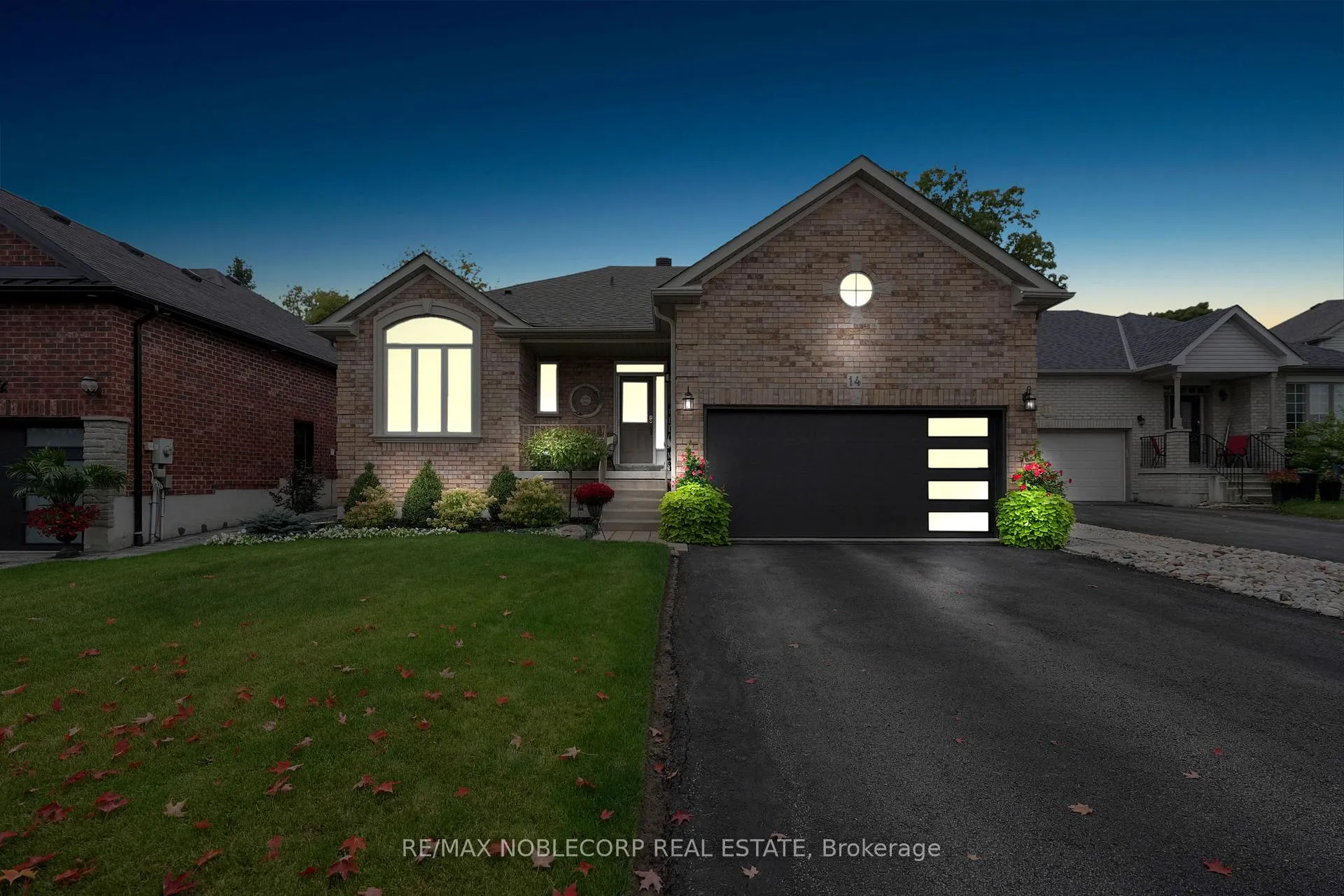 Photo 1 of 14 Willard Hunt Court, King, Schomberg — HOMEH