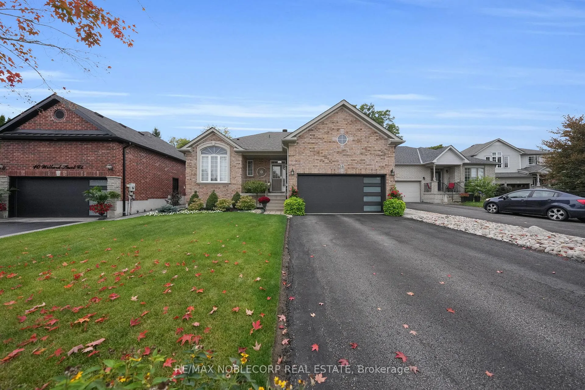 Photo 2 of 14 Willard Hunt Court, King, Schomberg — HOMEH