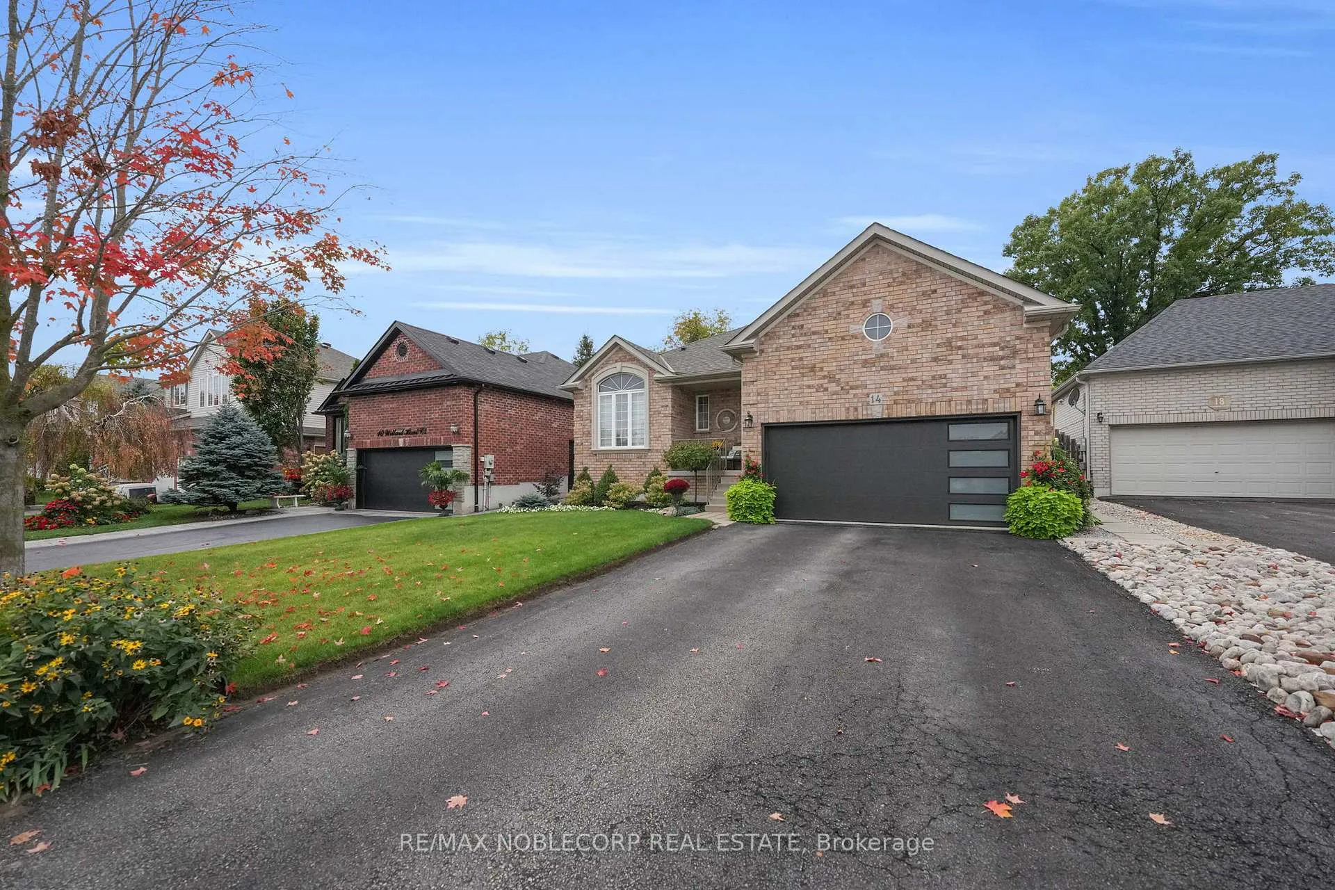 Photo 3 of 14 Willard Hunt Court, King, Schomberg — HOMEH