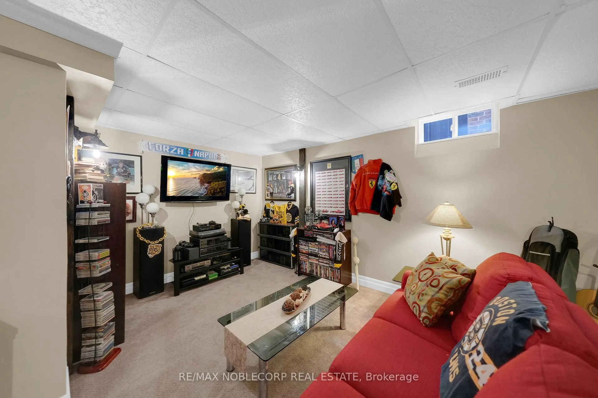 Photo 28 of 14 Willard Hunt Court, King, Schomberg — HOMEH