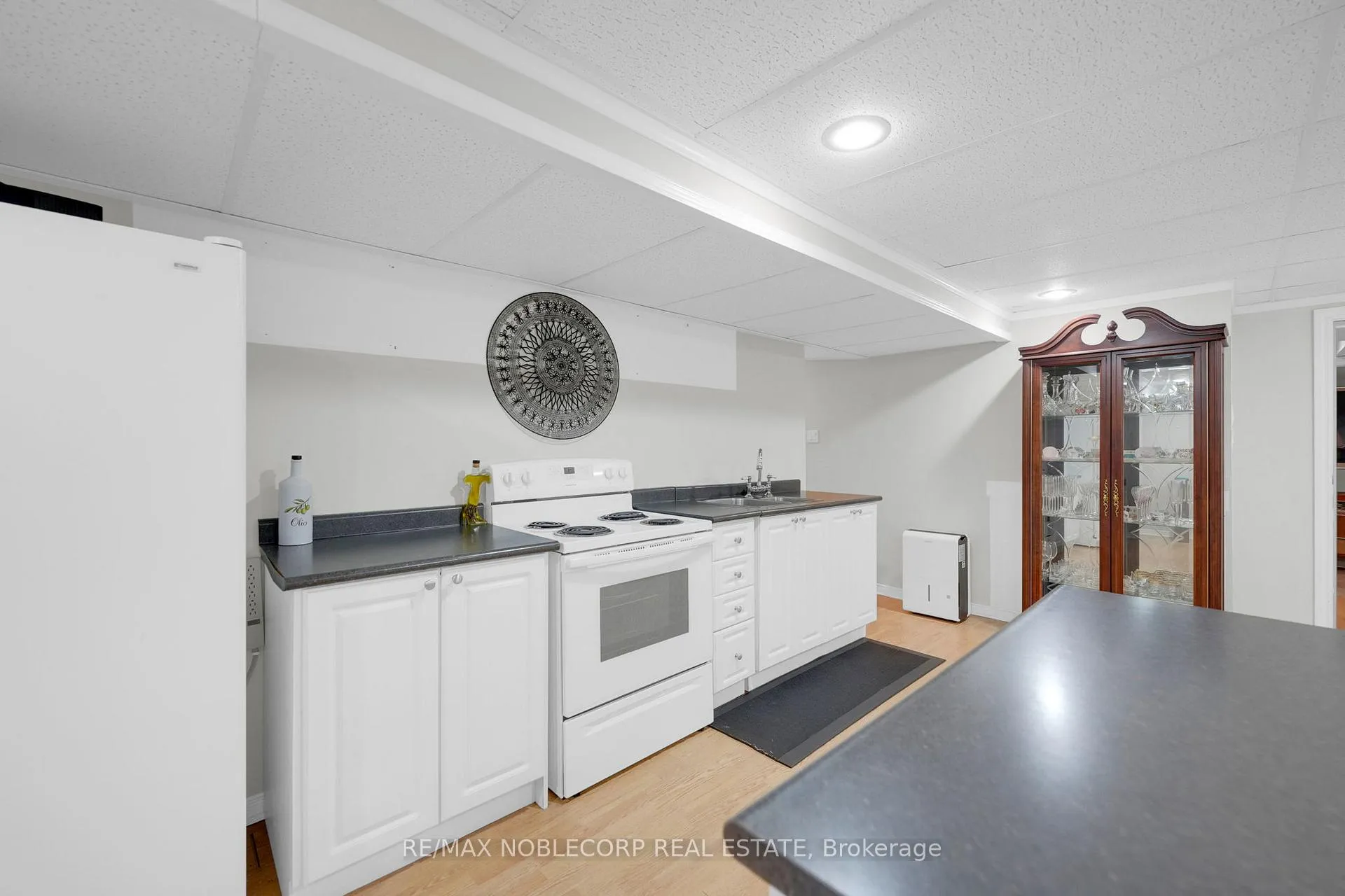 Photo 33 of 14 Willard Hunt Court, King, Schomberg — HOMEH