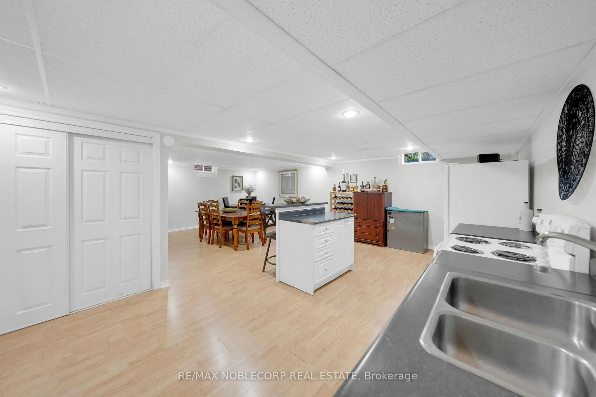 Photo 34 of 14 Willard Hunt Court, King, Schomberg — HOMEH