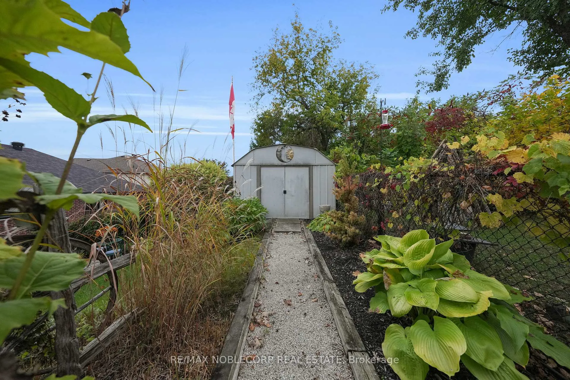 Photo 44 of 14 Willard Hunt Court, King, Schomberg — HOMEH