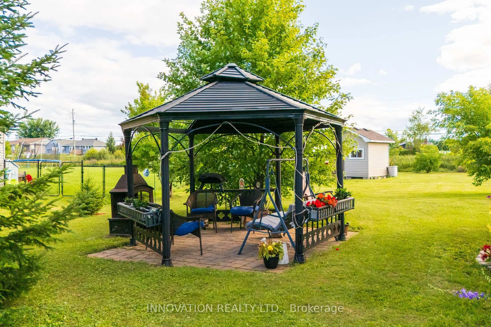 Photo 18 of 105 Cricket Crescent, Ottawa, Dunrobin — HOMEH