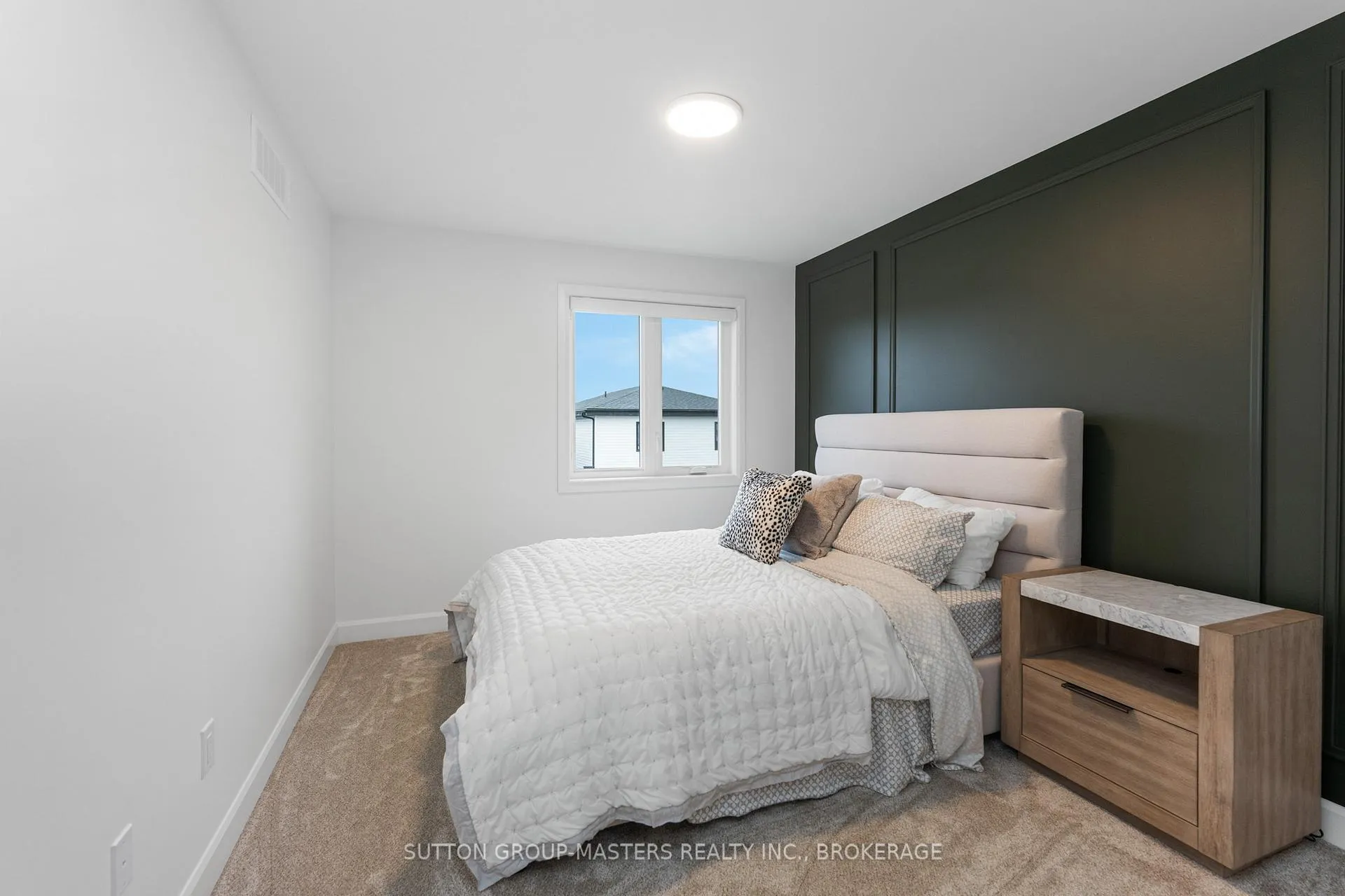 Photo 22 of 214 Superior Drive, Loyalist, Amherstview — HOMEH