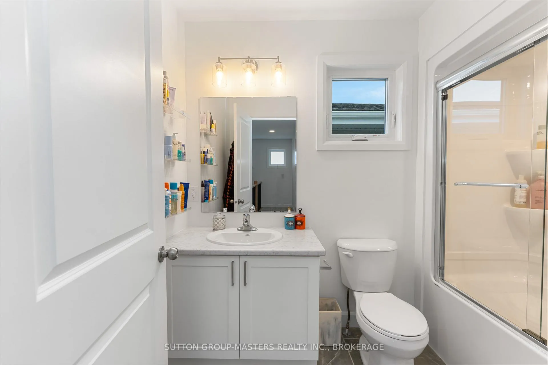 Photo 25 of 214 Superior Drive, Loyalist, Amherstview — HOMEH