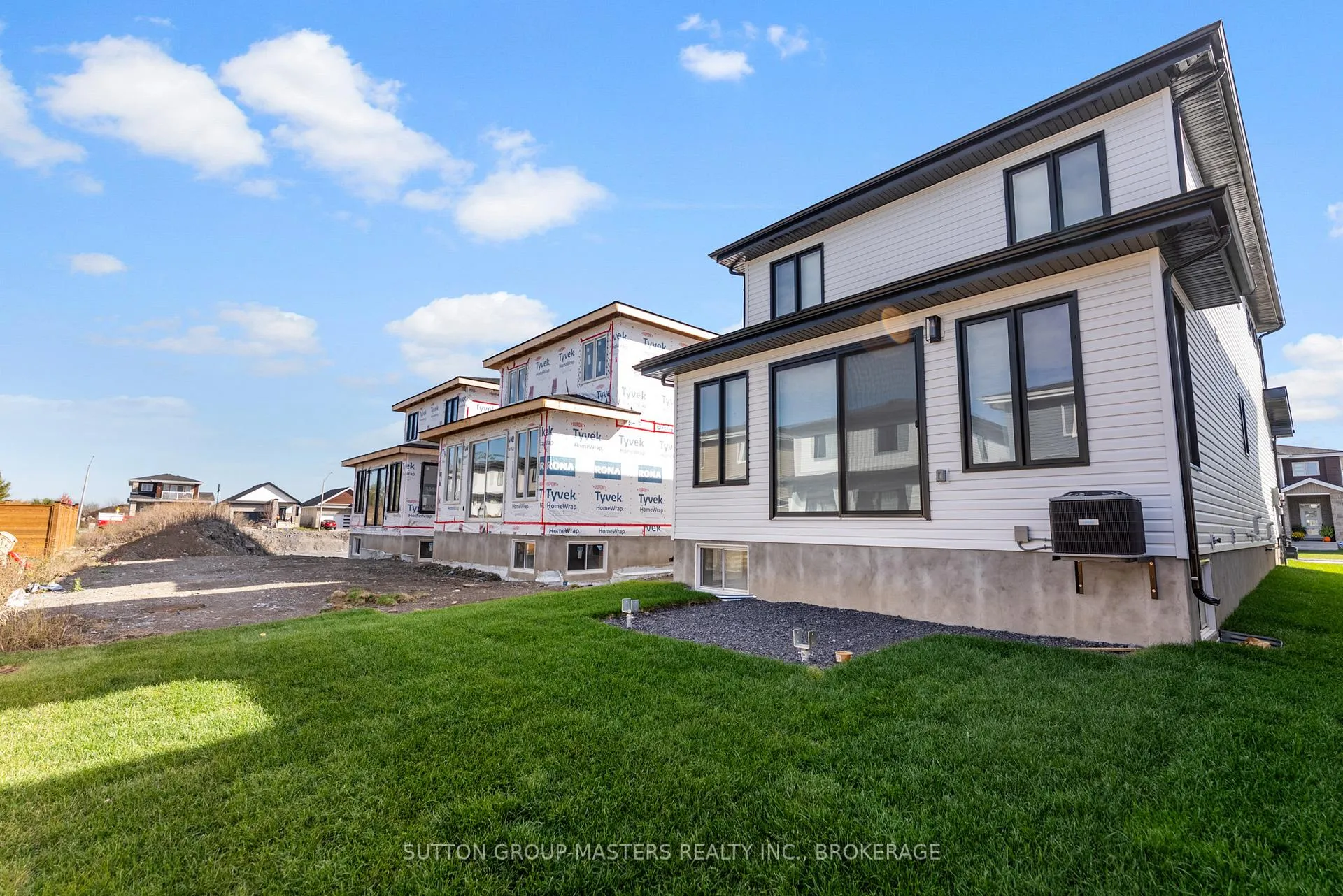 Photo 33 of 214 Superior Drive, Loyalist, Amherstview — HOMEH
