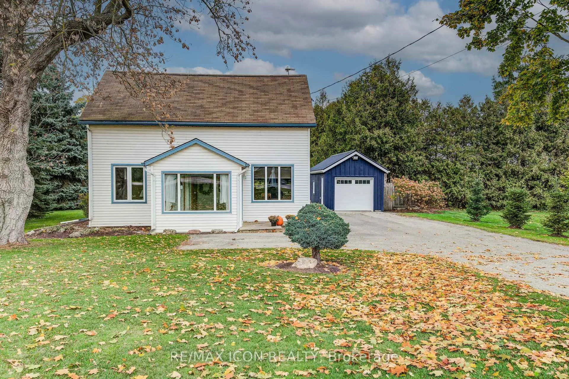 Photo 1 of 1301 Lobsinger Line, Woolwich — HOMEH